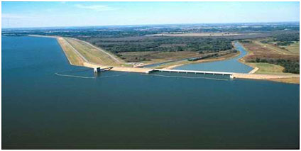 Jim Chapman Lake and Cooper Dam (Photo source: http://www.swf-wc.usace.army.mil/cooper/)