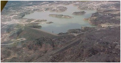 Aerial View of the Dam and Lake Mackenzie (Photo source: http://www.lakemackenzie.com/)