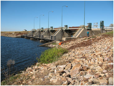 Monticello Dam and controlled service spillway (Photo provided by Freese and Nichols, Inc.)